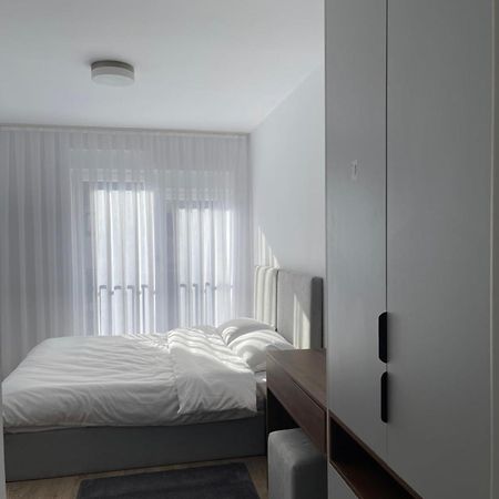 Airstay Pristina Esterno foto