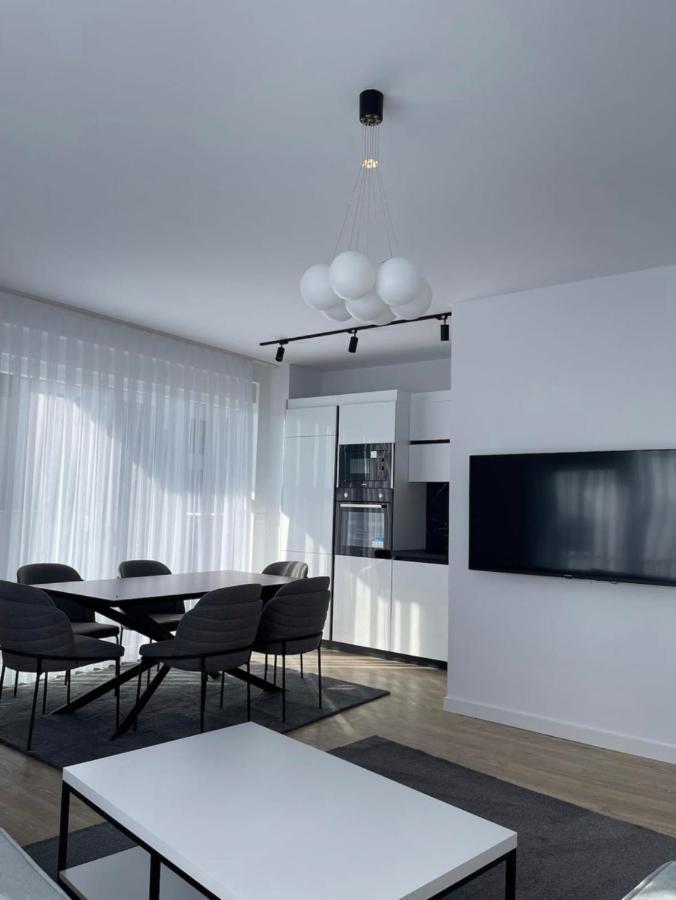 Airstay Pristina Esterno foto