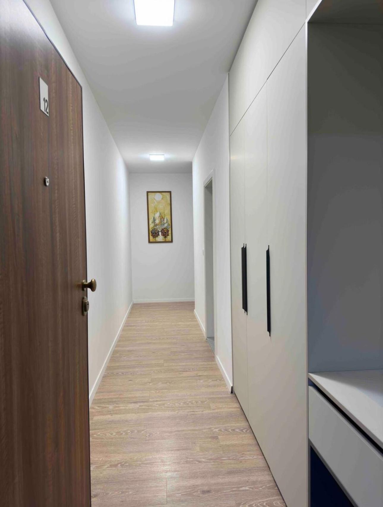Airstay Pristina Esterno foto