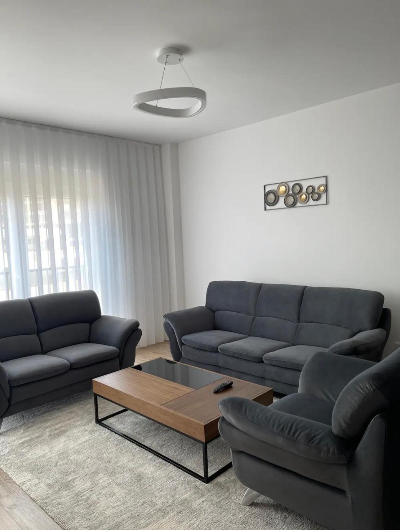Airstay Pristina Esterno foto