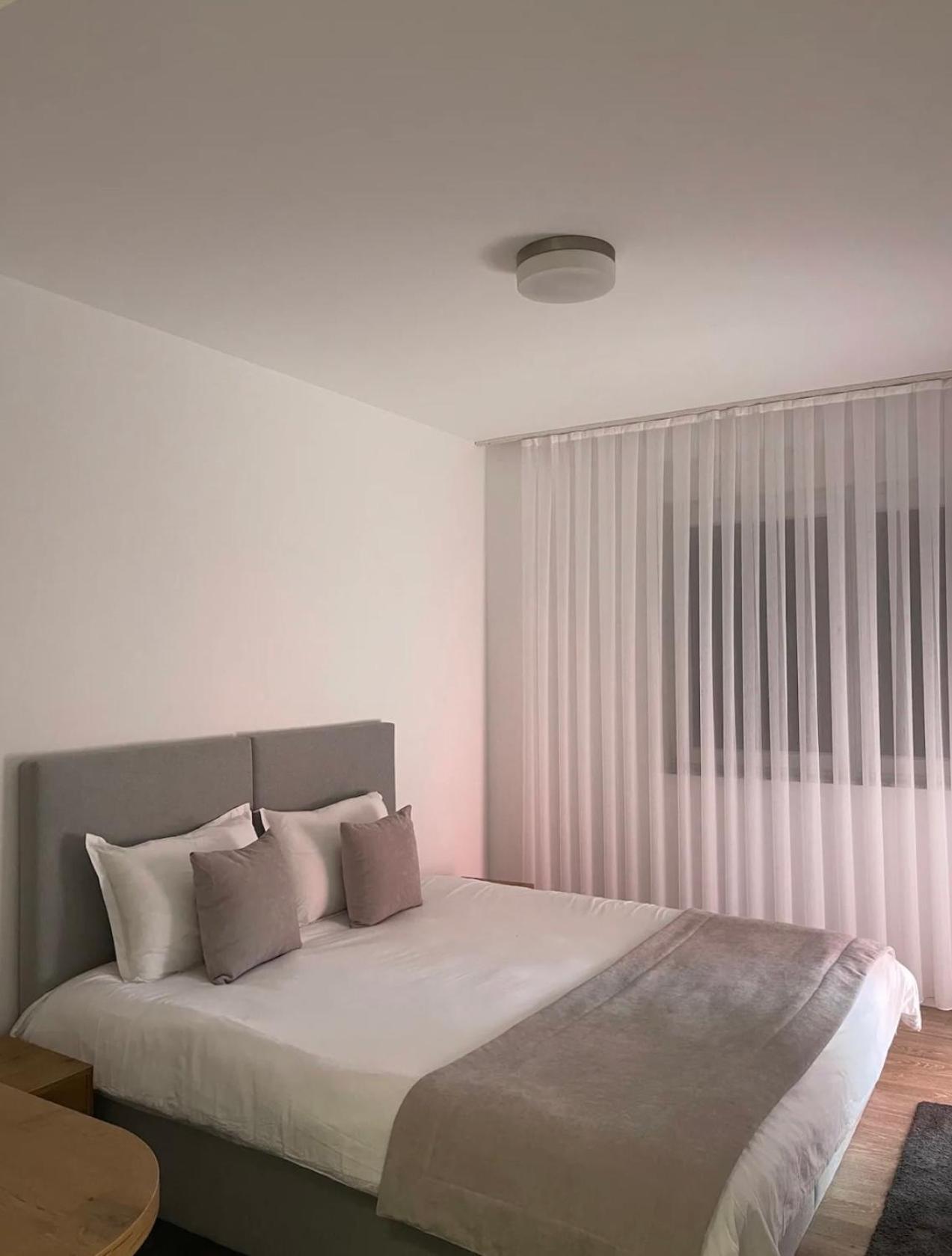 Airstay Pristina Camera foto